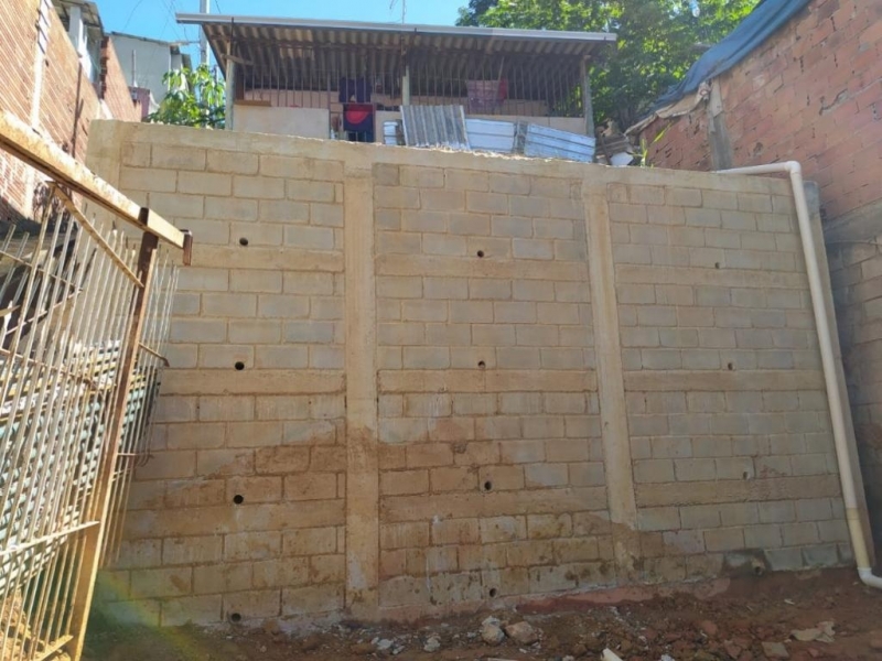 Projeto Muro de Arrimo Bloco de Concreto Embu das Artes - Projeto Estrutural de Muro de Arrimo Dwg