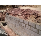 projeto muro de arrimo bloco de concreto dwg orçar Arujá